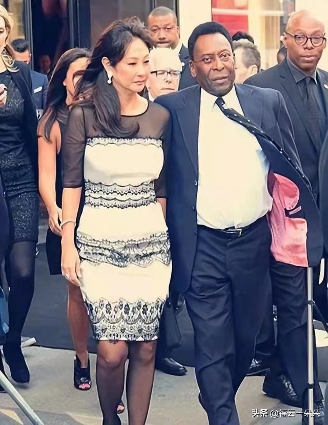 球王贝利第二任妻子,球王贝利第三任妻子