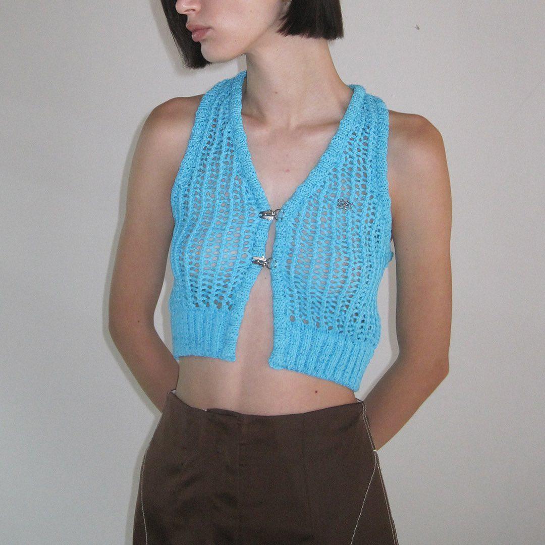 看韩国的衣服应该搜什么,韩国女生都穿什么风格的衣服