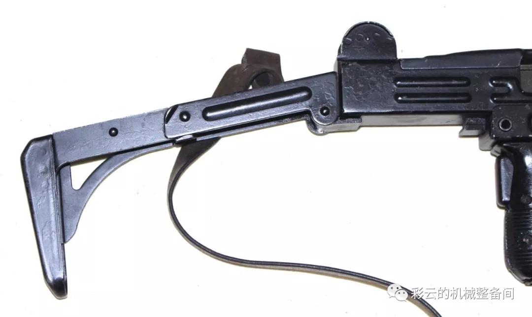 t型冲锋枪,很短的ak式冲锋枪