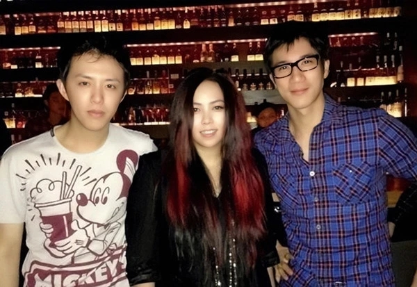 结婚8年生两儿子,结婚8年生下三个儿子