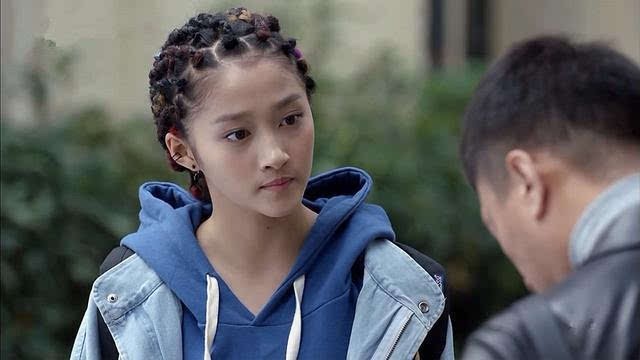 鹿晗关晓彤自交往以来备受争议,鹿晗关晓彤公开恋情前的回顾