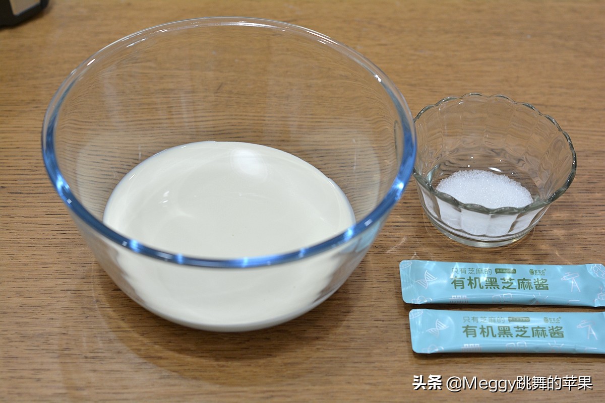 天使奶油蛋糕卷,甜口天使蛋糕卷图解