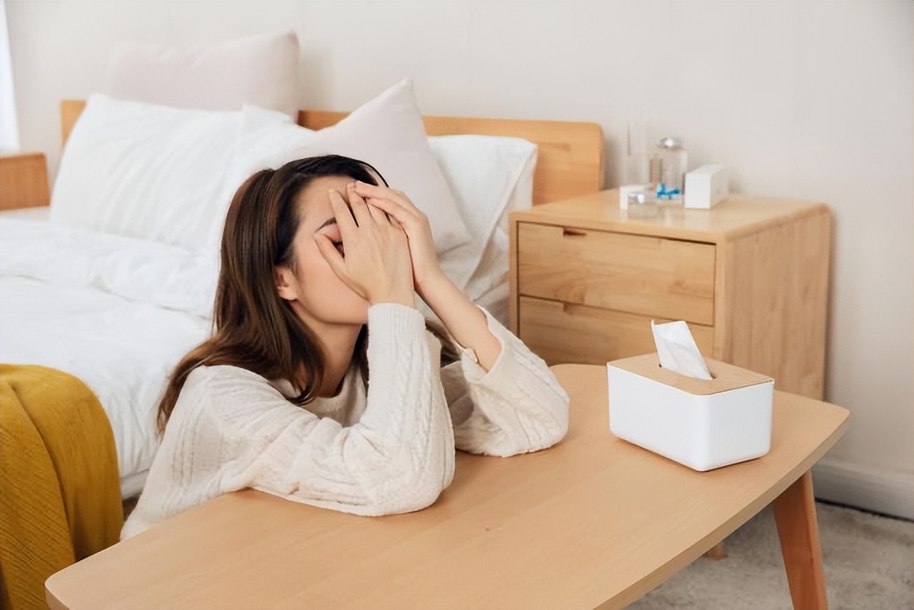 女的外阴突然肥大怎么回事,女外阴肥大有什么影响