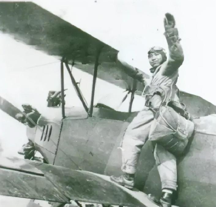 48年一国军军官被下令枪决，行刑前他拒绝下跪，高呼：毛主席万岁