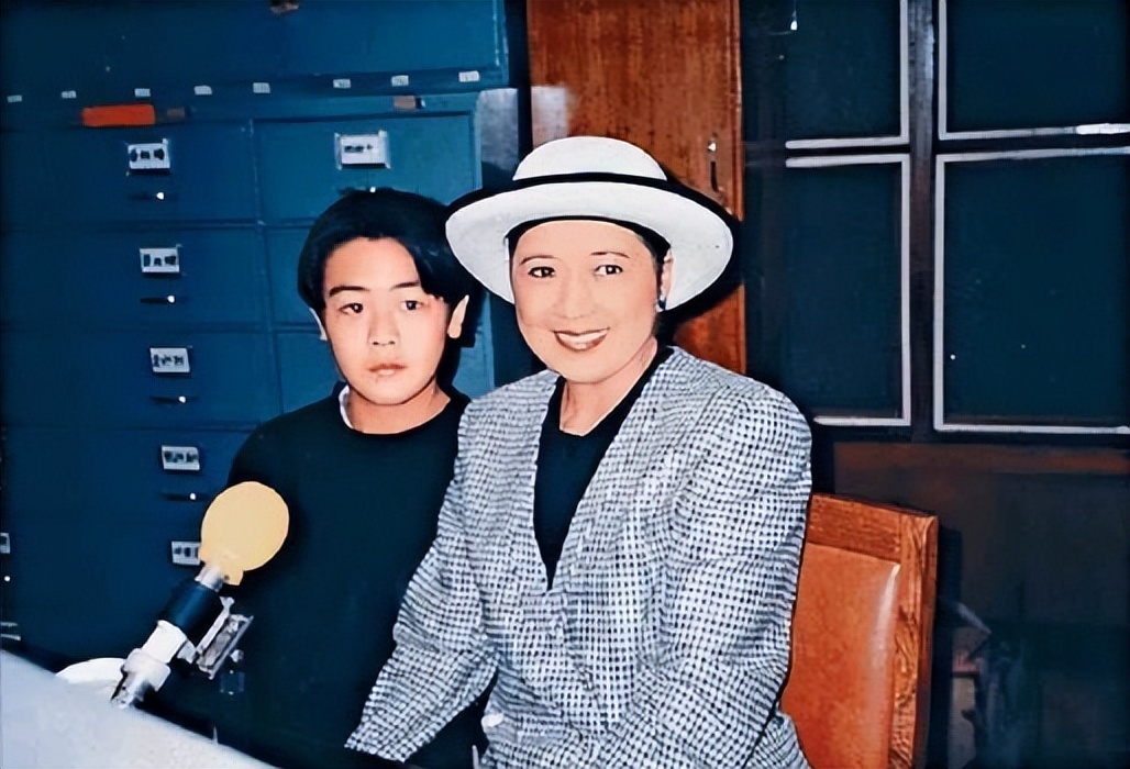 宝咏琴离婚时多少岁,宠夫大结局