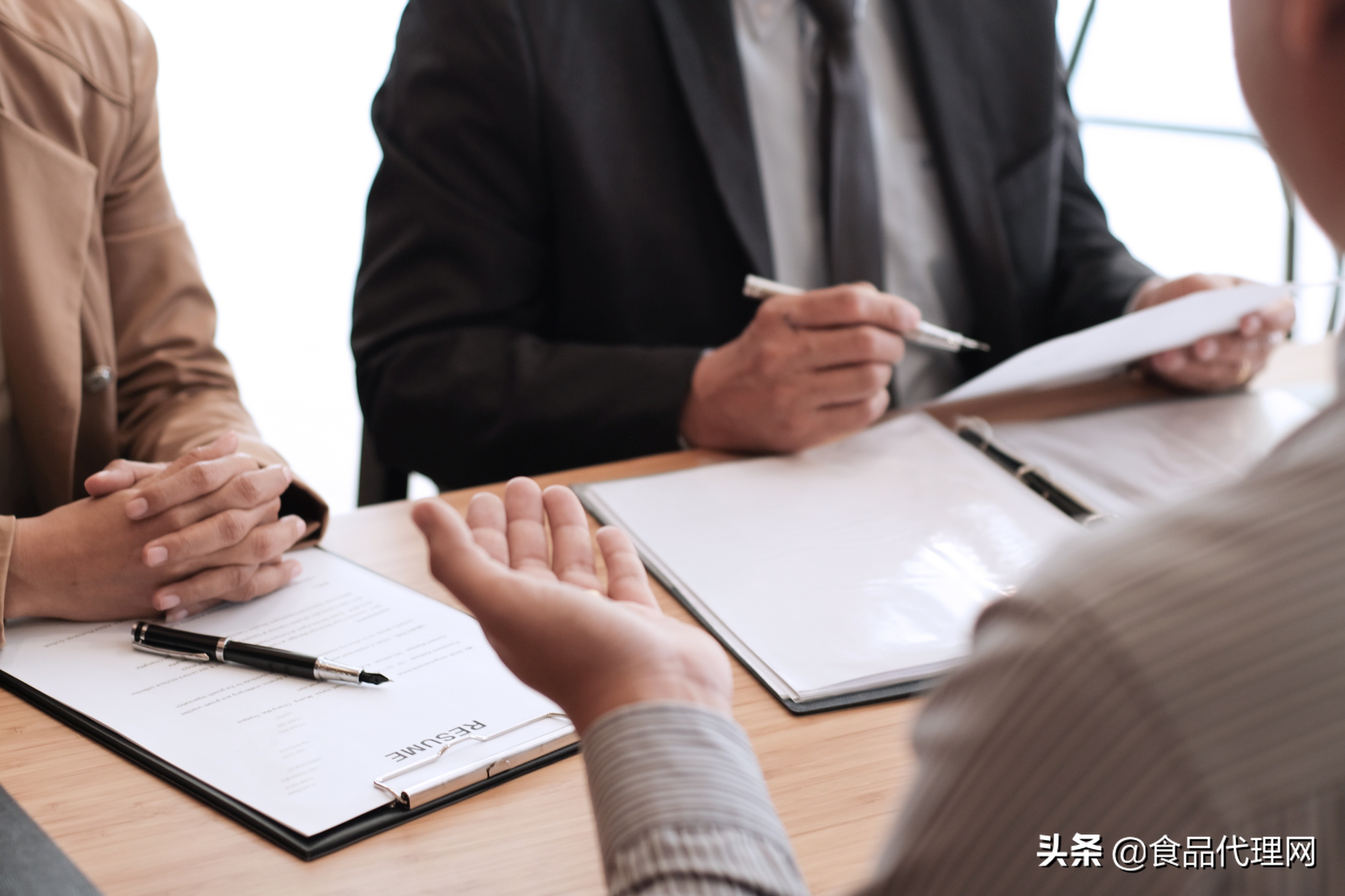 经销商与厂家谈合作,经销商与厂家的合作新模式