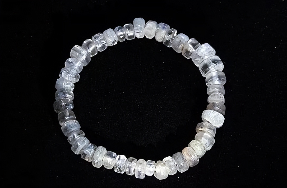 无瑕胜玉美至洁过冰清的意思,无瑕胜玉美