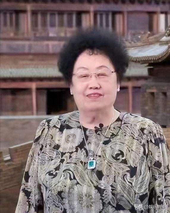 十大男星嫁富婆,娶富婆当老婆的4位男星