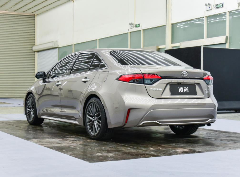 丰田凌尚2.0l尊贵版最新价格,丰田凌尚2.0自吸21款豪华版