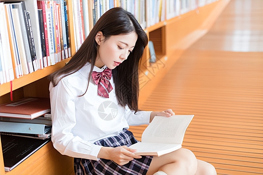 与书相伴与智慧同行,与书相伴静静地享受这段时光