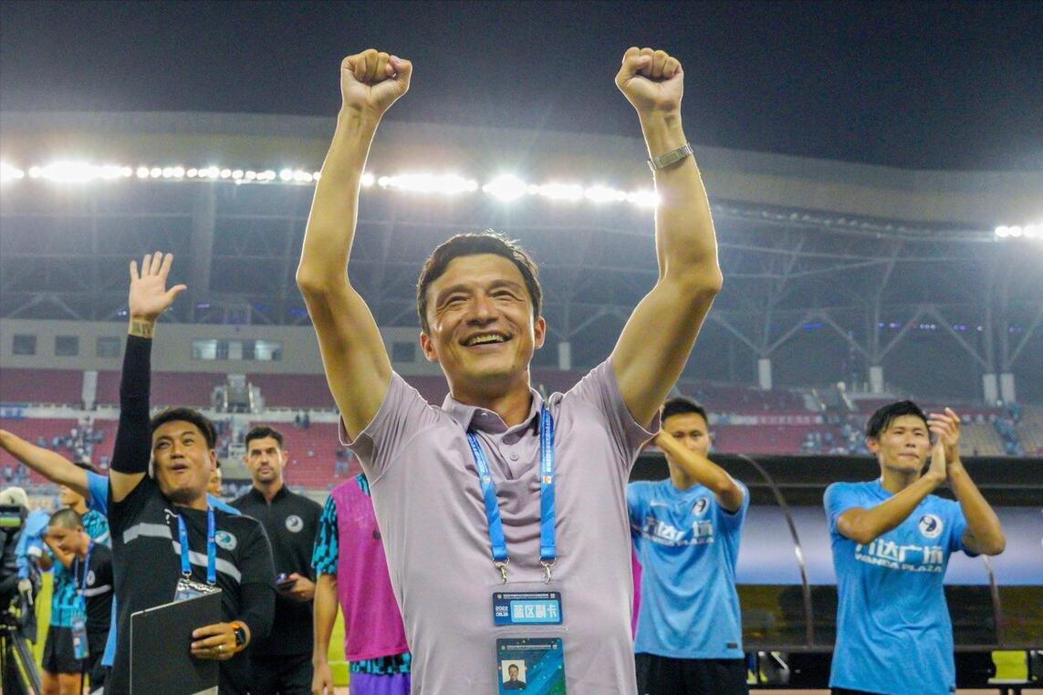 郑智激情指挥,郑智谢晖