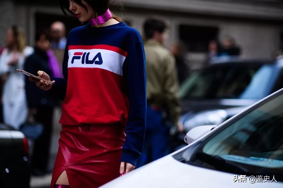 谷爱凌安踏最大赢家,安踏谷爱凌运动鞋