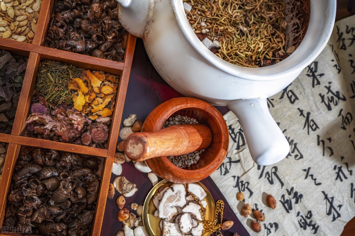 孩子抽动症吃药一年了仍然眨眼睛,九岁孩子抽动症眨眼咧嘴推拿治疗