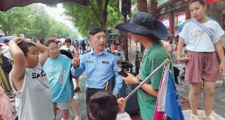 扎实开展首都政治核心区周边沿线旅行社及门市专项检查全力保障强降雨期间游客平安出行