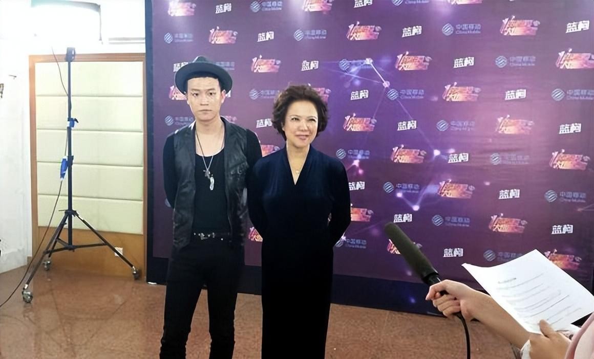 佟铁鑫：一婚娶歌手金曼生下儿子，二婚娶带娃林丹诗，如今咋样