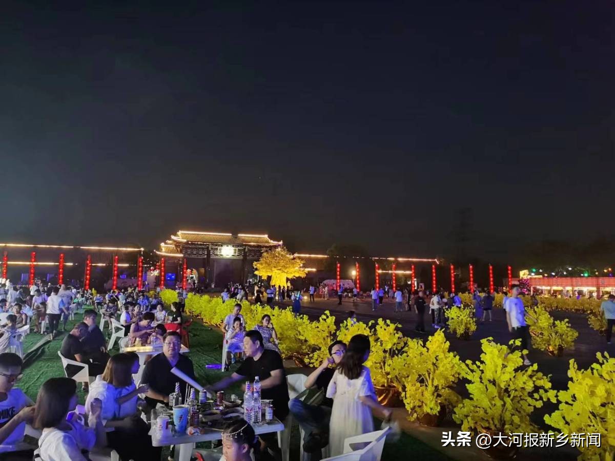 听音乐赏美景愉悦心情,卫辉比干庙夏夜嘉年华