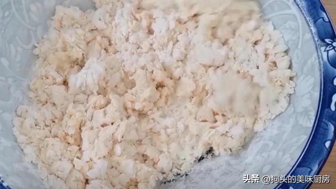 如何做沙琪玛又简单又好吃,沙琪玛这样做又脆又好吃