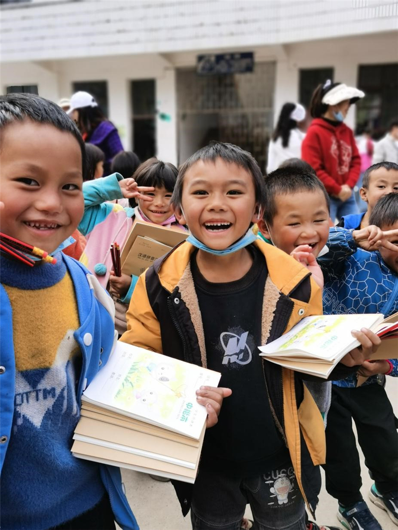 车轱辘上的希望工程，江西五十铃“点亮计划”为留守儿童筑梦