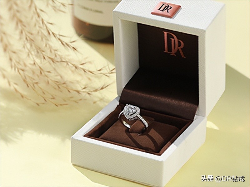 新人的结婚钻戒怎么选购才算完美,钻戒款式选择结婚必备攻略