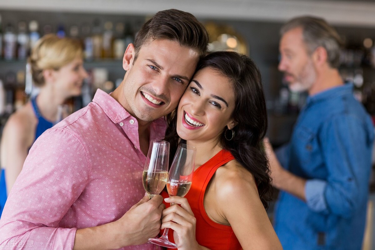 虎年送女朋友的礼物有哪些,虎年本命年送什么礼物给女朋友