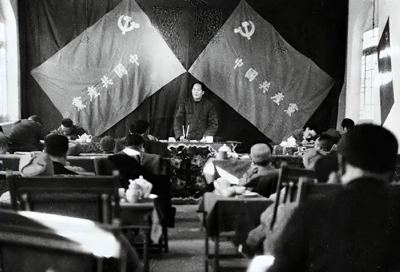 1949年毛主席定都北京，谈及原因主席坦言：其他几个地方更不行