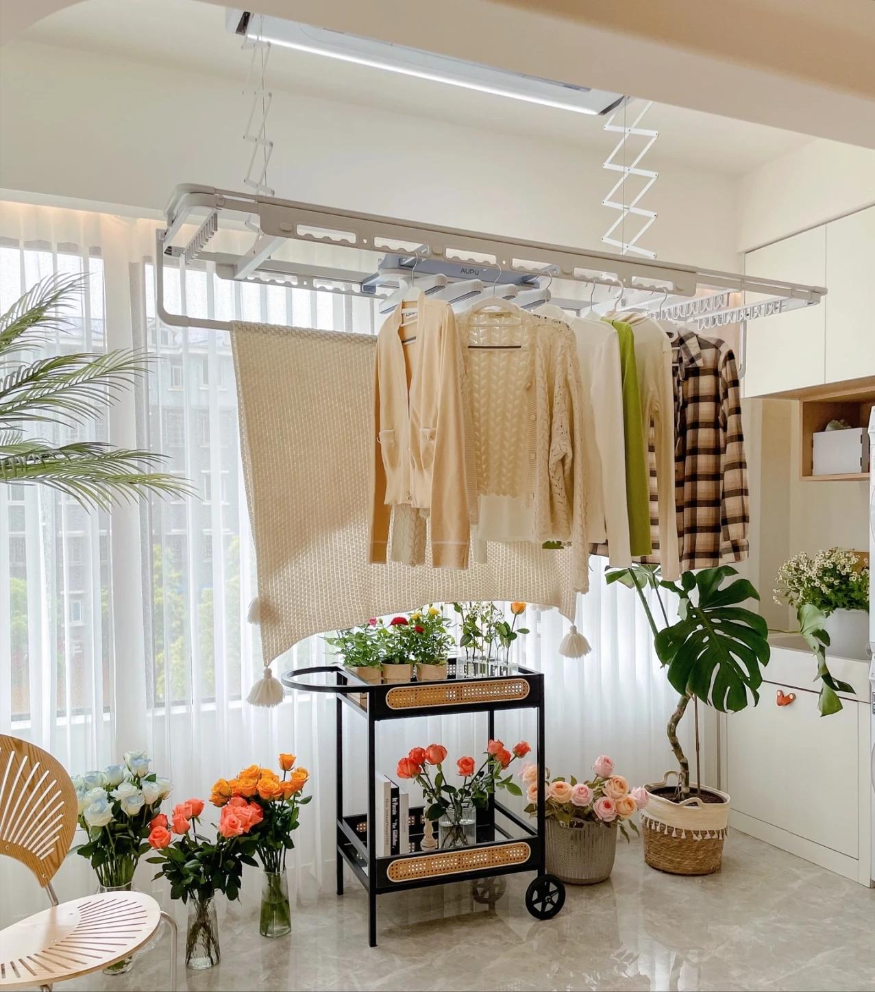 晾衣架极简的好吗,简单又时尚的晾衣架