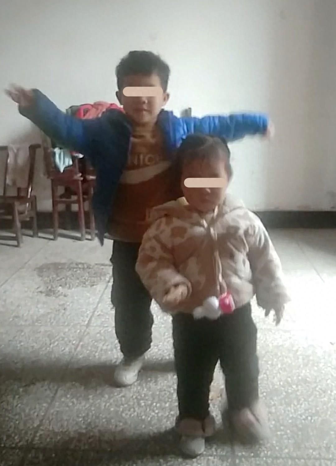 两岁女婴多次遭暴打后续,女孩被爷爷奶奶殴打后续