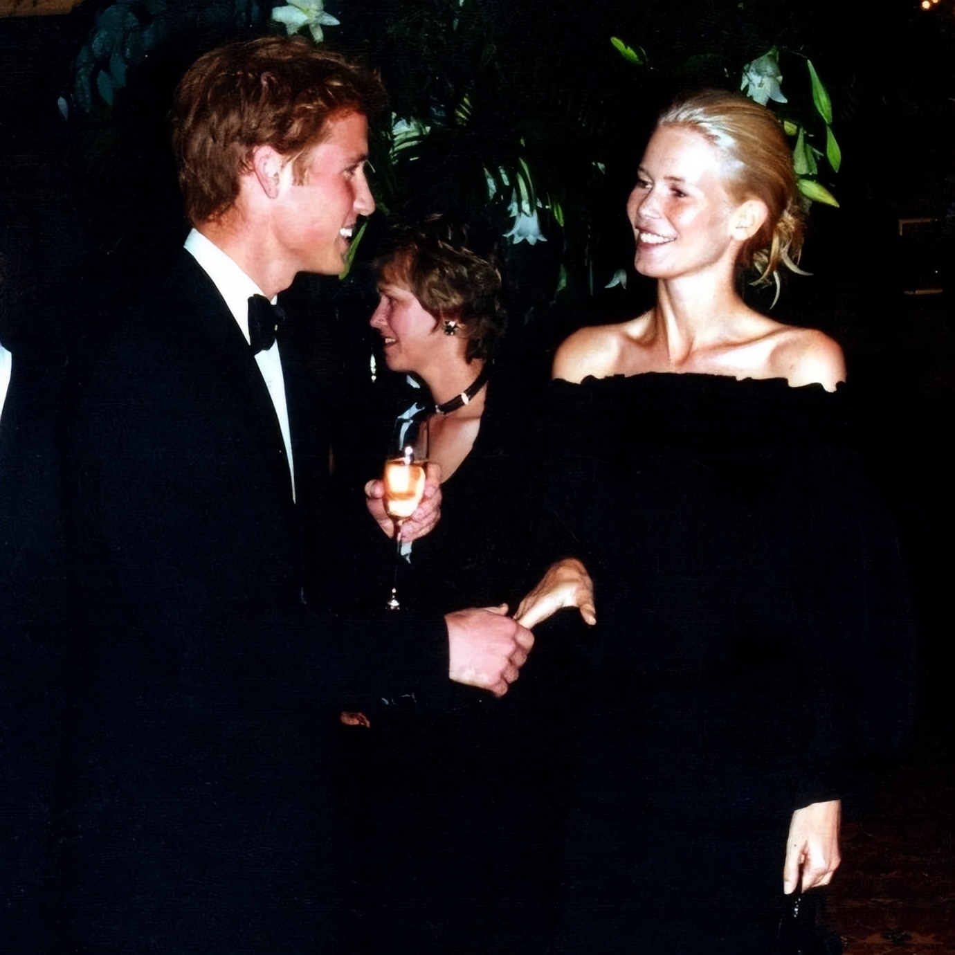 威廉王子25年不换手表，在每个重要时刻佩戴，从未忘记母亲戴安娜