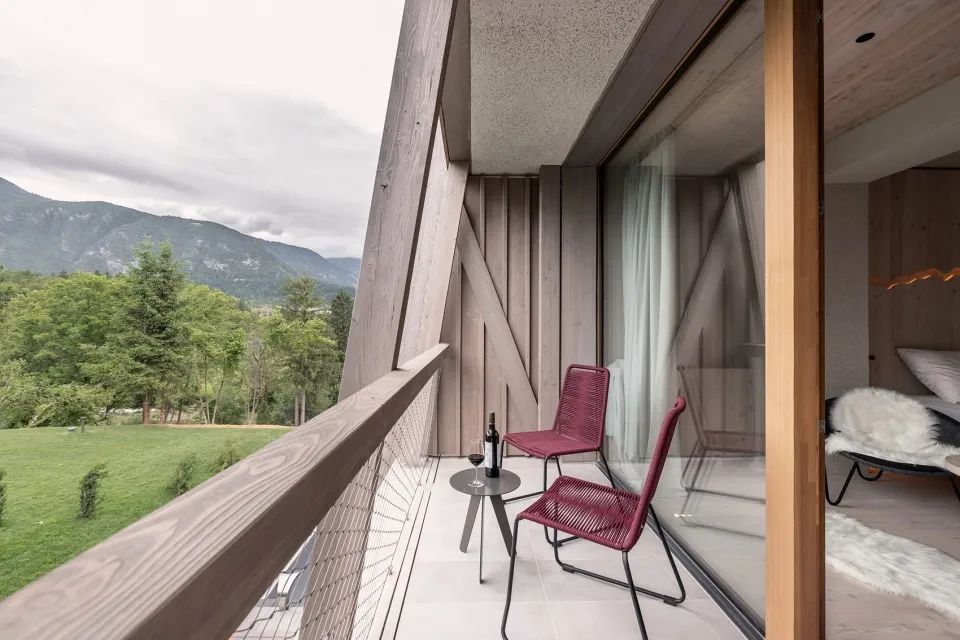 传奇「更生」的避世栖所|14个有故事的海内外酒店