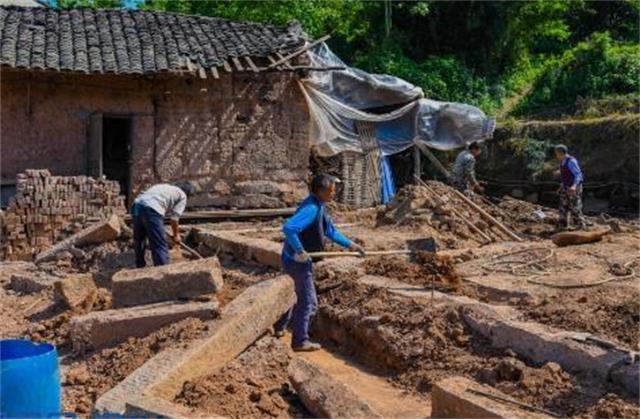 1964年，河南农民发现自家有一个“雪花洞”