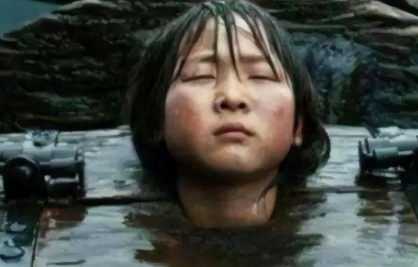 “高雅与残忍并存：女犯人遭受虎豹戏春刑罚的惊人全过程”