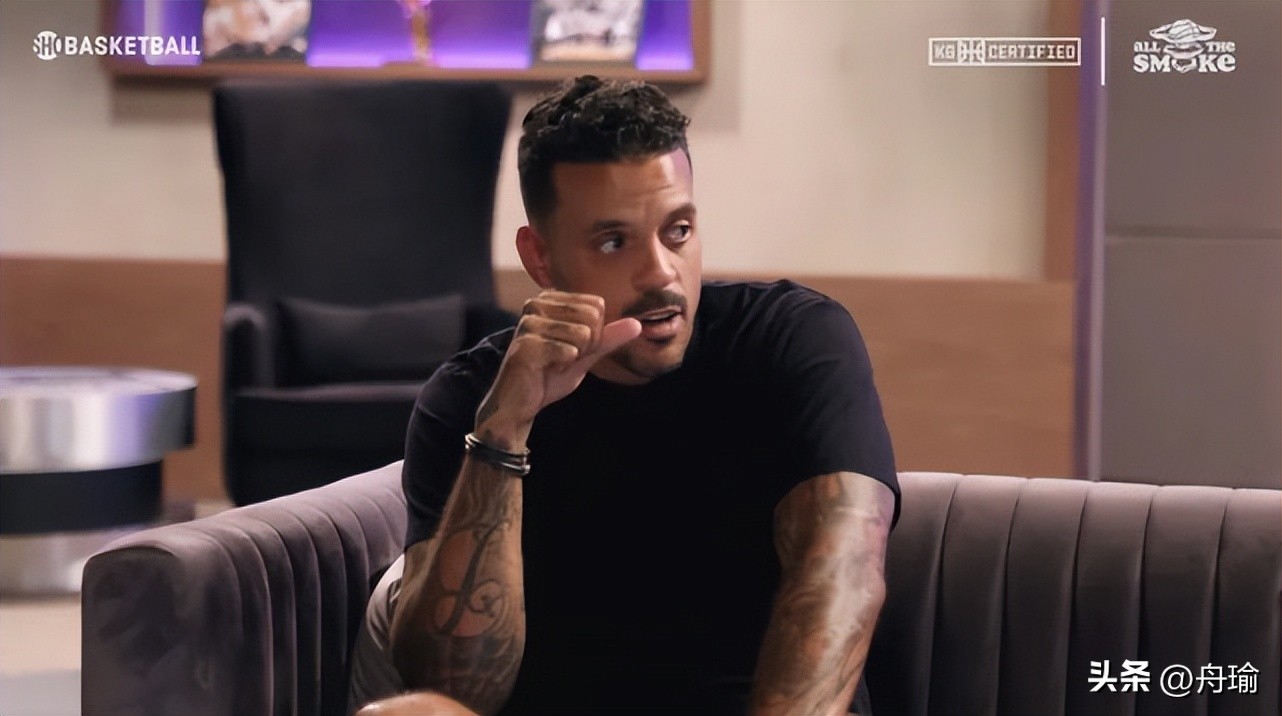 NBA晚报：詹皇转发中国视频，字母哥伸脚绊欧文，胖虎90度崴脚