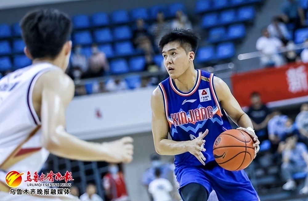 新疆男篮黄荣奇视频,黄荣奇新赛季回归四川篮球吗
