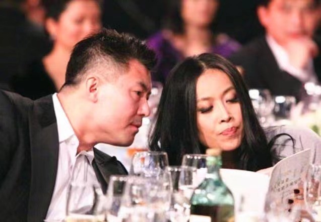 好男人孟桐,那英和孟桐牵手视频