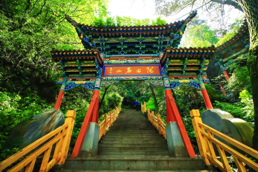 不出兰州，最快半小时到达！这个夏天，总要来趟榆中吧！