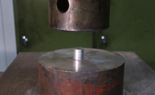 日系车发动机温度多高,日本零下30度组装发动机过程