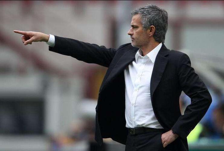 穆里尼奥横空出世足坛格局改变,穆里尼奥罗马上任