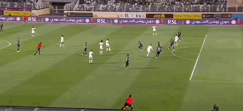 沙超杯C罗头球造险,c罗22分钟戴帽利雅得胜利5-1塔伊