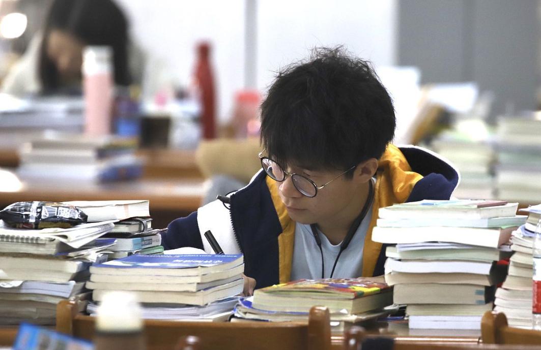 没考研会后悔吗,后悔没考研