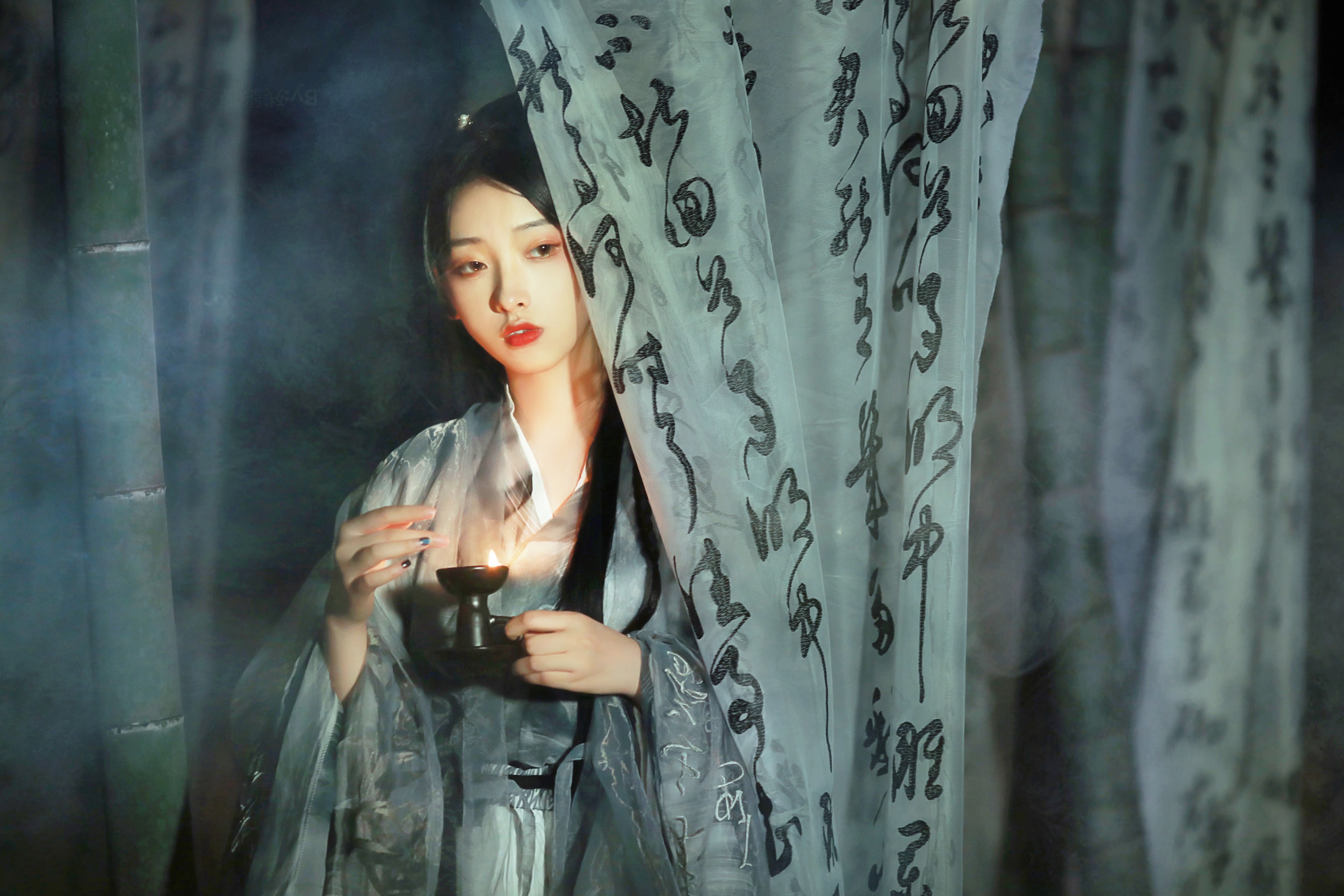 用色相饱和度抠图,如何用色彩饱和度调照片颜色