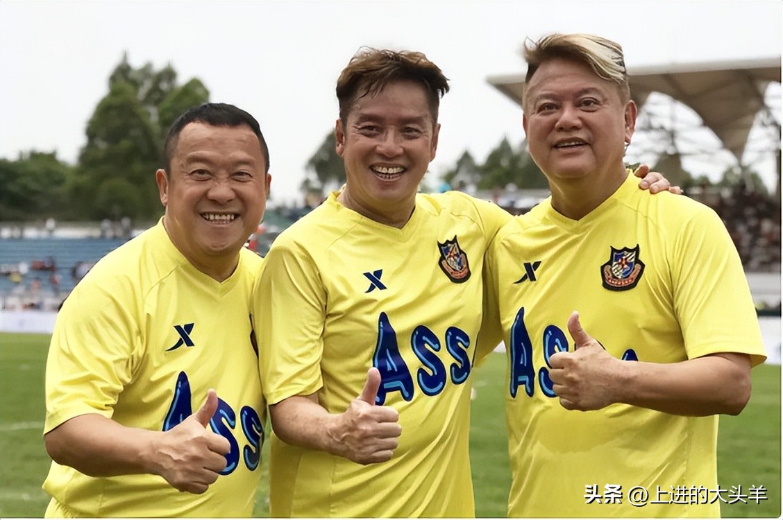 谭咏麟陈百祥曾志伟黄日华何家劲,香港足球明星队队长陈百祥