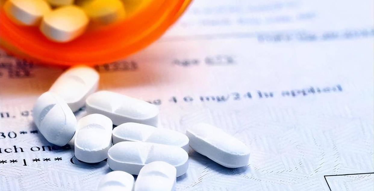 脑萎缩病人很担心,哪种药用来治脑萎缩