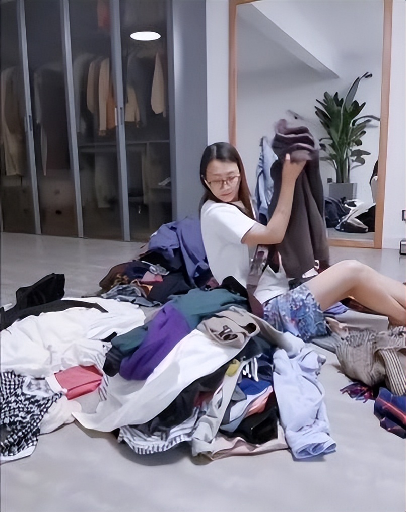 断舍离家里只有9件家具,断舍离家电家具