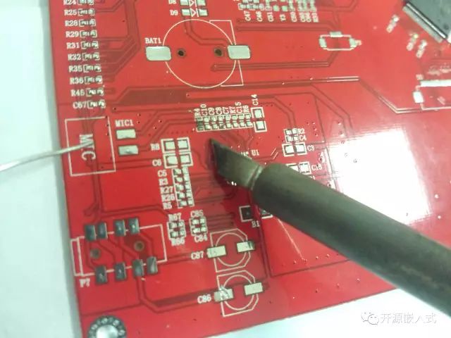 pcb元器件焊接方法,pcb贴片元器件手工焊接技巧及要点