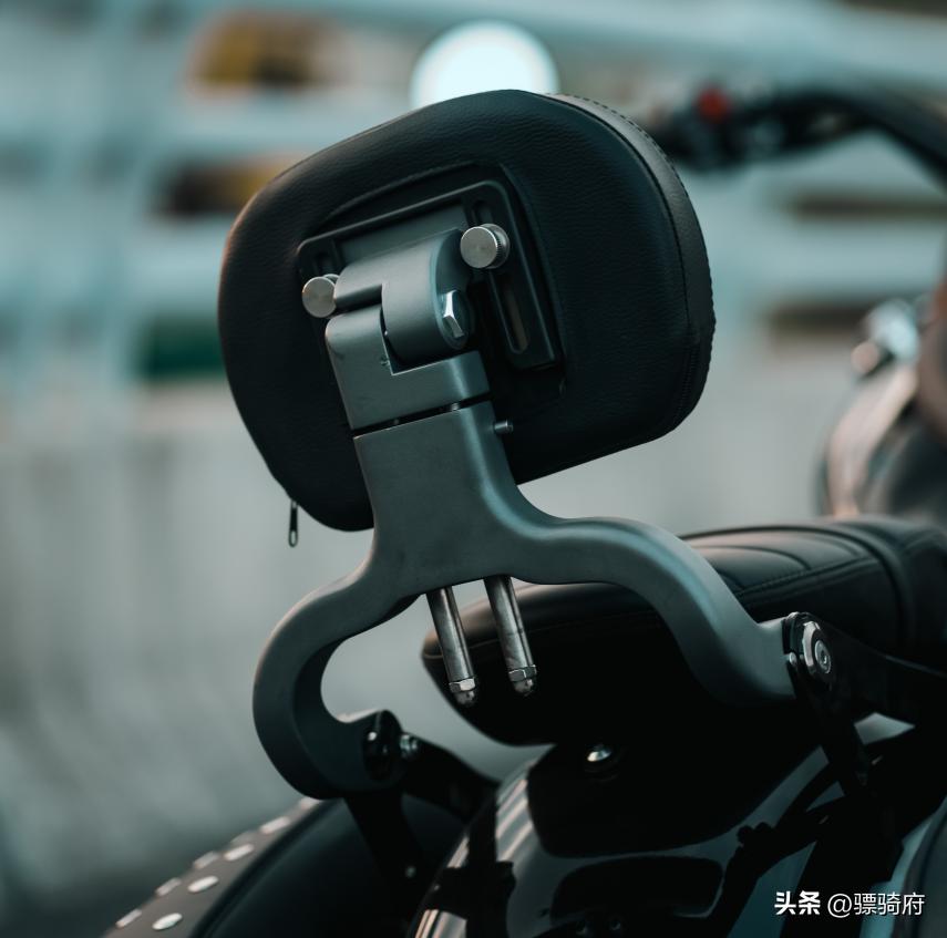 威风250和威风400选哪个,复古巡航车250ccv型双缸