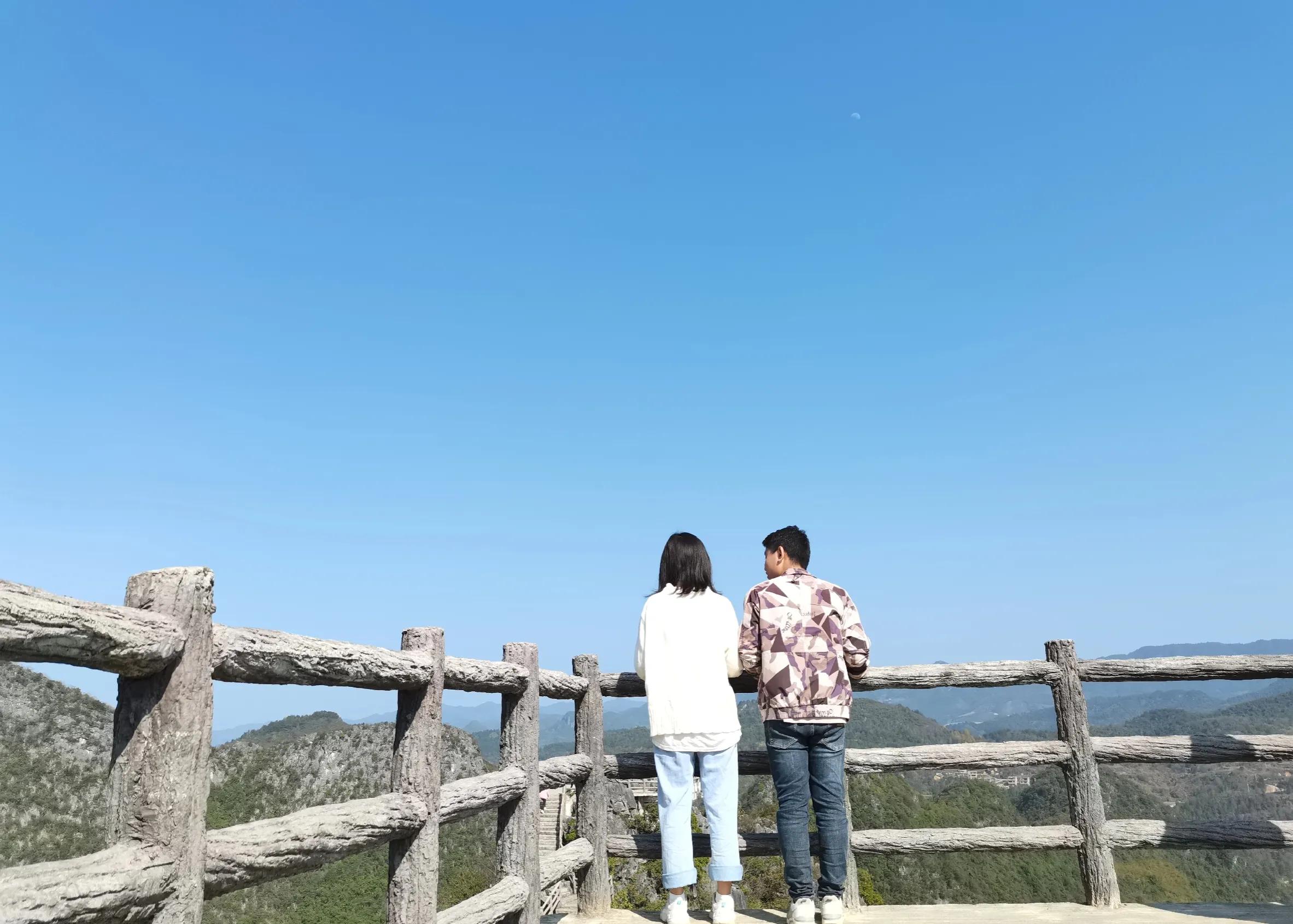 我，26岁，一年为女朋友花了20万，最后因她父母一句话 提出了分手