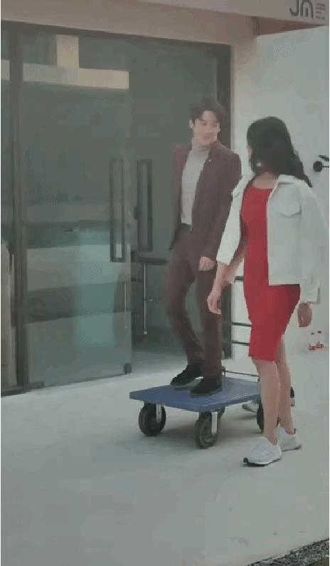 求求某些电视剧放过吻戏吧！我真的要吐了