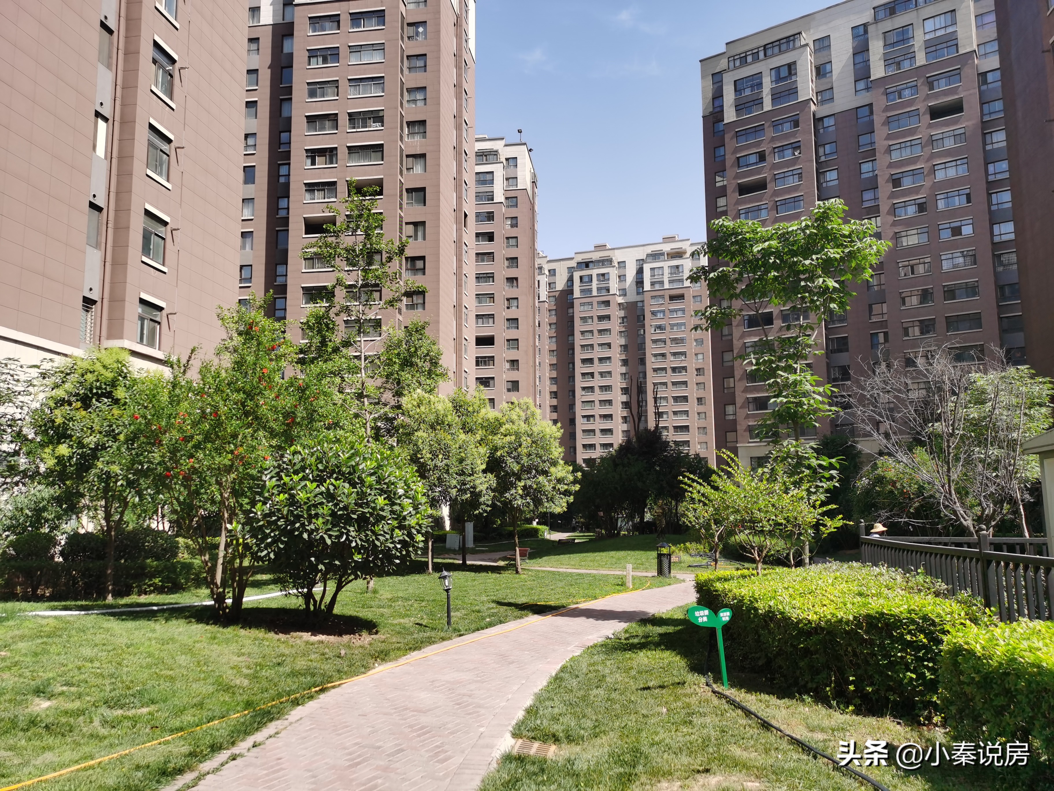 年轻人收入低买不起房怎么办,穷人买不起房产怎么办呢