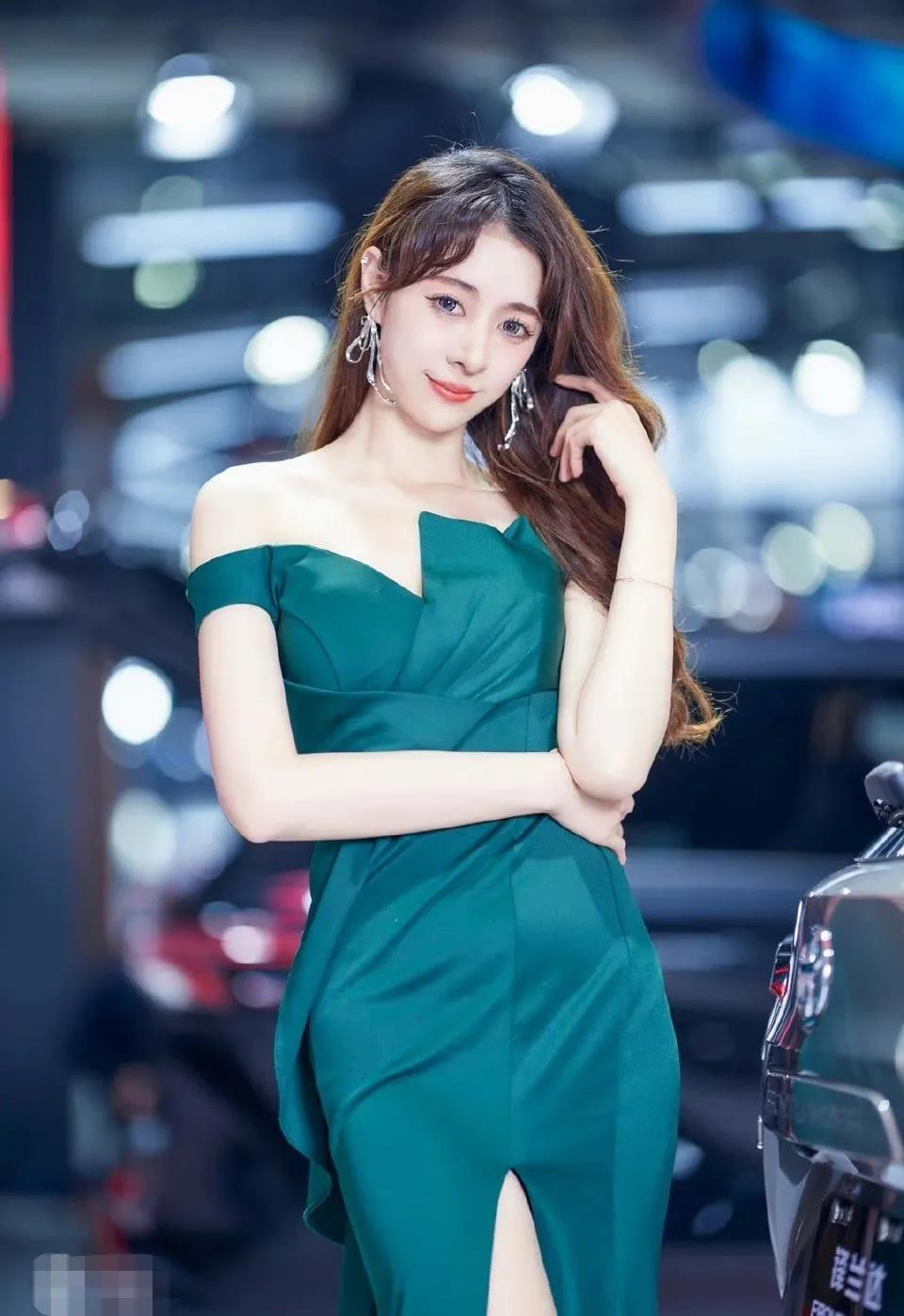 最有亲和力的车模,有亲和力车模