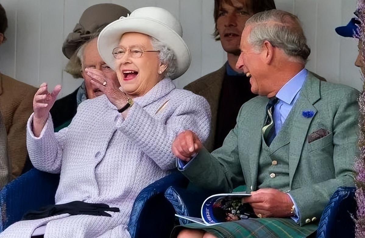 英国女王96欧洲杯,96岁英女王参观切尔西花展